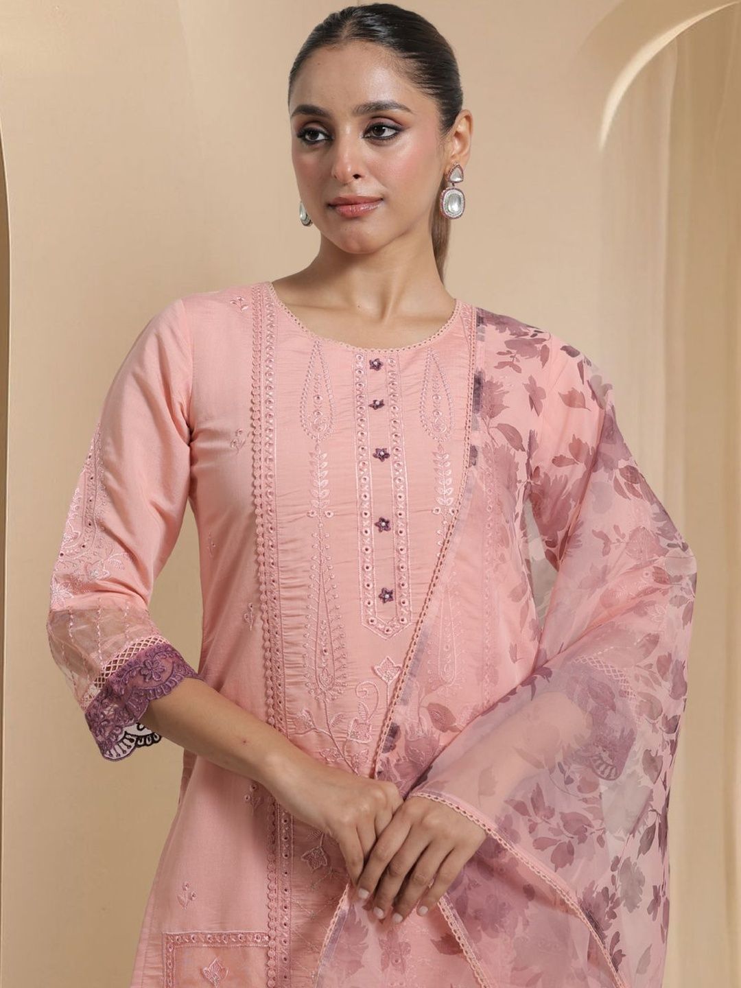 Dhiyona IE Women Floral Embroidered Regular Thread Work Kurta with Trousers & With Dupatta
