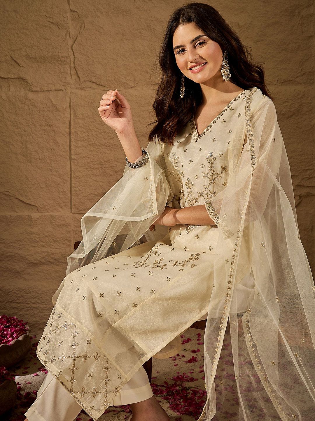 Dhiyona PD Women Floral Embroidered V-Neck Chanderi Cotton Kurta & Trousers With Dupatta