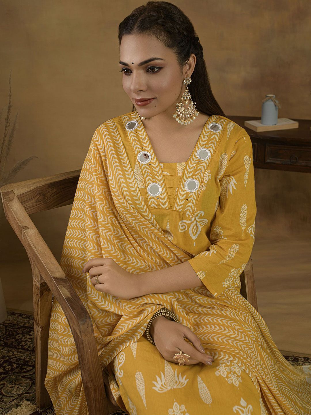 Dhiyona SN Women's Ethnic Motifs Printed Regular Mirror Work Pure Cotton Kurti set