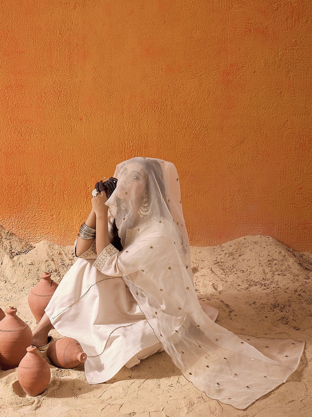 Ethnic Motifs Embroidered Straight Zari Liva Kurta with Trousers & Dupatta