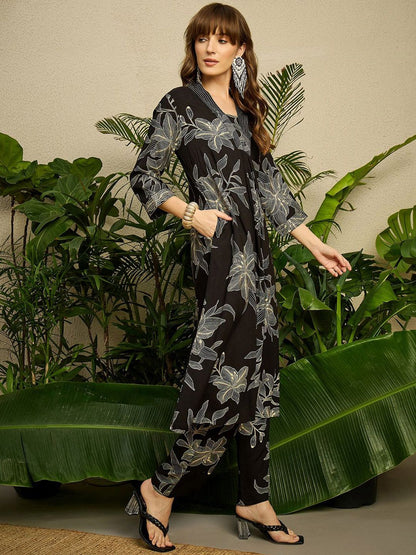 Dhiyona IE Printed V-Neck Top With Trousers