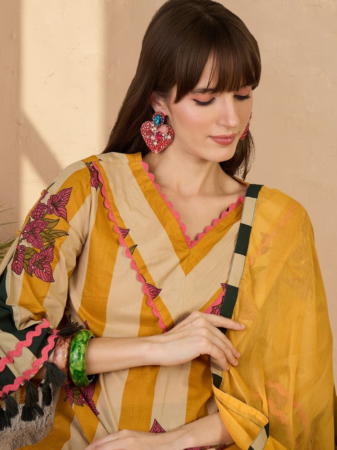 Dhiyona IE Women Floral Printed Regular Pure Cotton Kurta with Trousers & With Dupatta