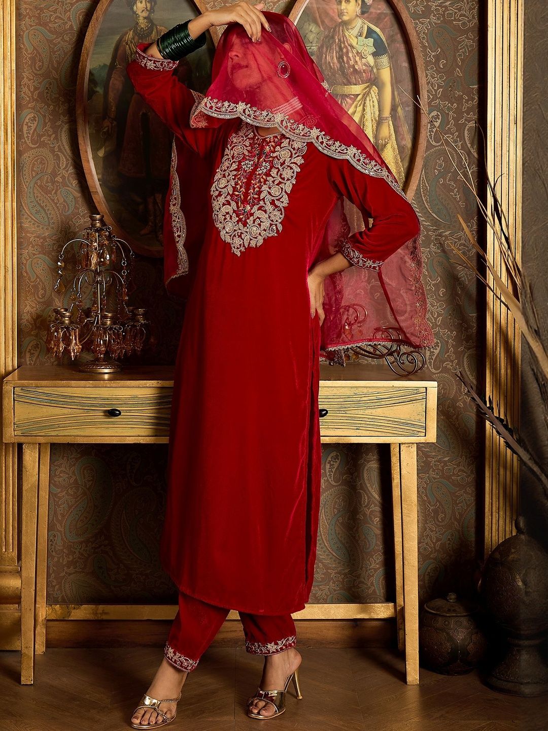 Women Ethnic Motifs Embroidered Thread Work Velvet Kurta & Trousers With Dupatta