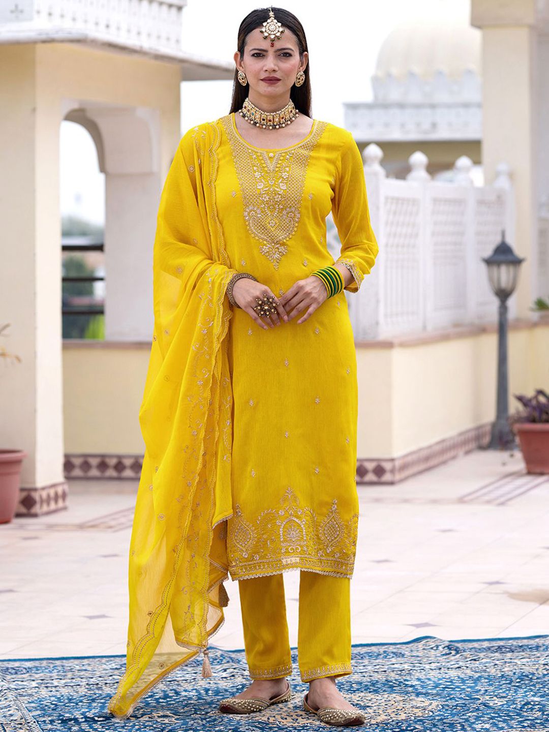 Dhiyona CH Women Ethnic Motifs Embroidered Thread Work Kurta with Trousers & Dupatta