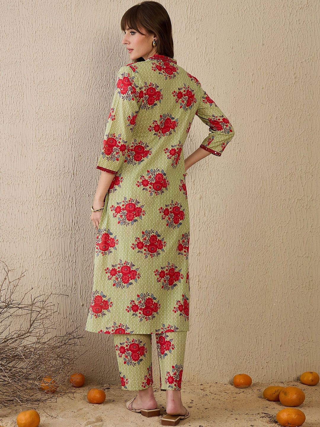 Women Floral Printed Regular Pure Cotton Kurta with Trousers