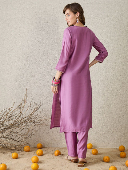 Floral Embroidered V-Neck Kurta with Trousers