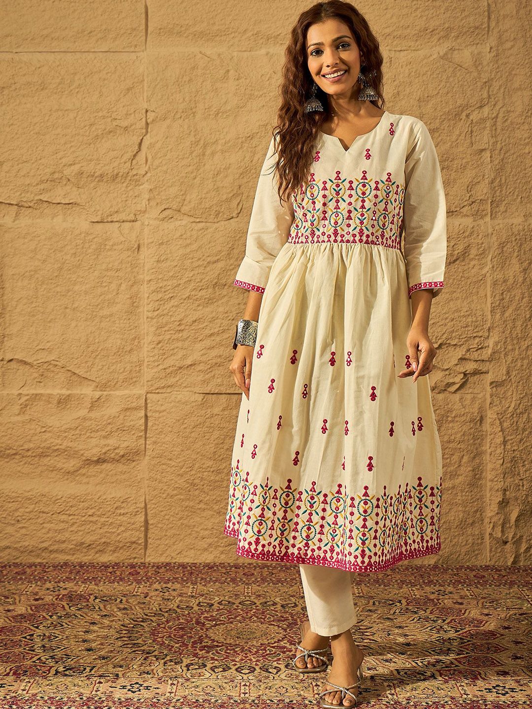Dhiyona PD Women Women Floral Embroidered Cotton Kurta with Trousers