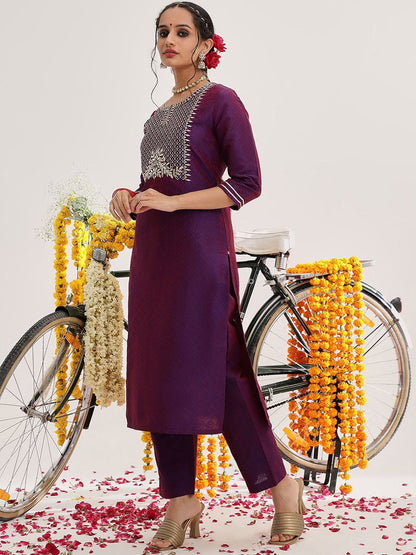 Dhiyona VA Women'sFloral Yoke Design Thread Work Kurta With Trousers & Dupatta