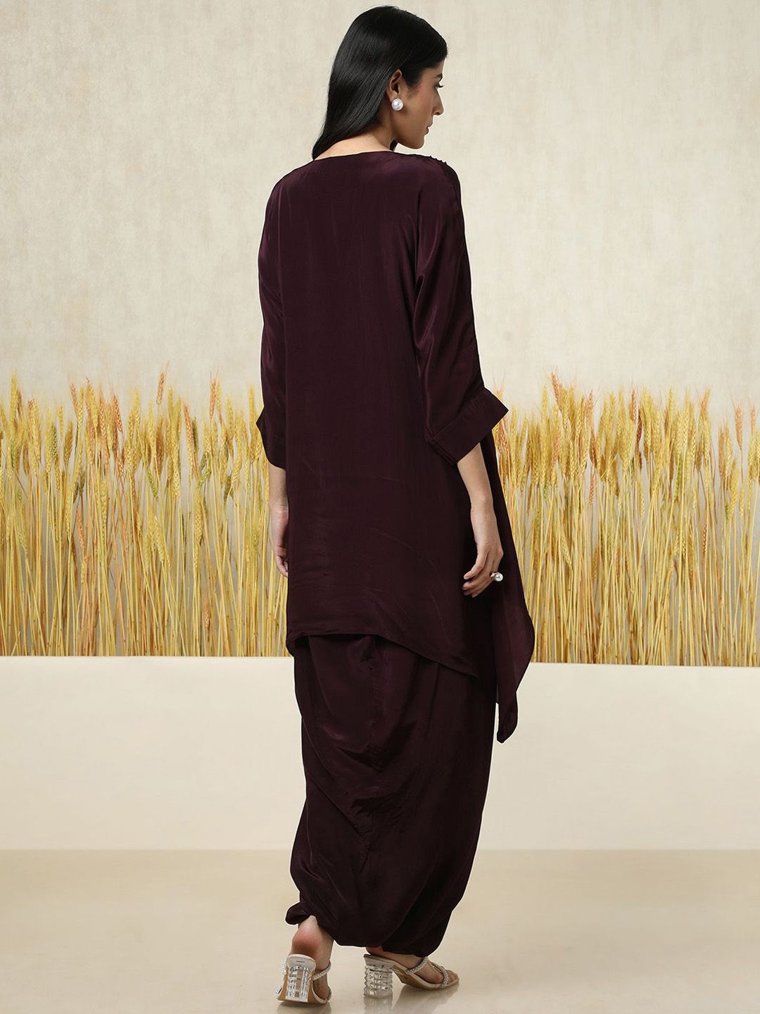 Dhiyona SO Women's Women Regular Beads and Stones Kurta with Dhoti Pants