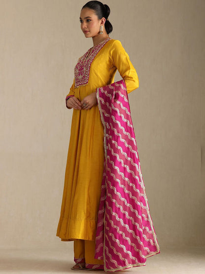Dhiyona SO Women's Women Floral Embroidered Empire Zardozi Kurta Sets With Dupatta