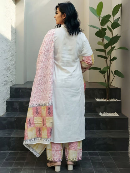 Women Checked Pure Cotton Kurta with Palazzo & Dupatta