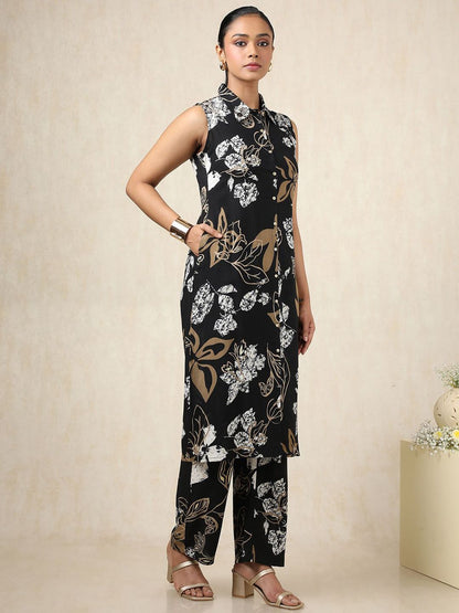 Dhiyona SO Women's Floral Printed Shirt Collar Sleeveless Straight Kurta With Palazzos