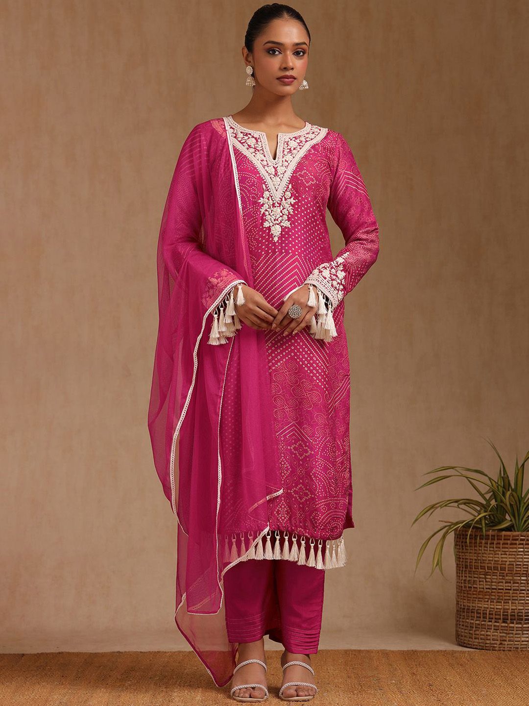 Dhiyona SO Women's Women Bandhani Printed Regular Thread Work Kurta with Trousers & With Dupatta