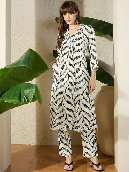 Dhiyona IE Printed V-Neck Top With Trousers
