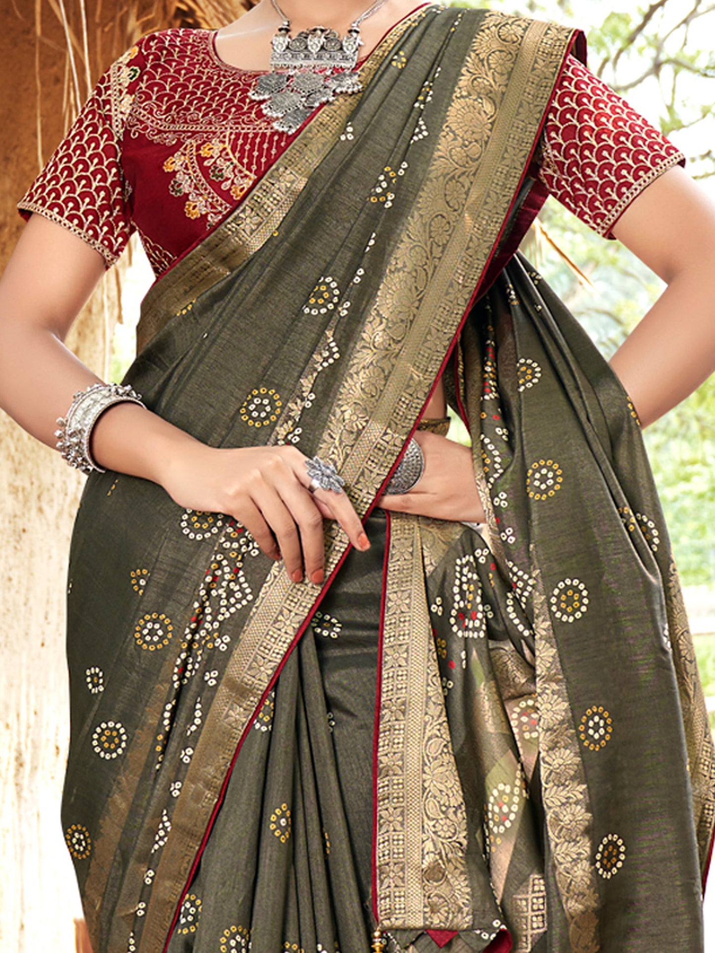 Women's Pure Silk Olive Woven Design Designer Saree With Blouse Piece