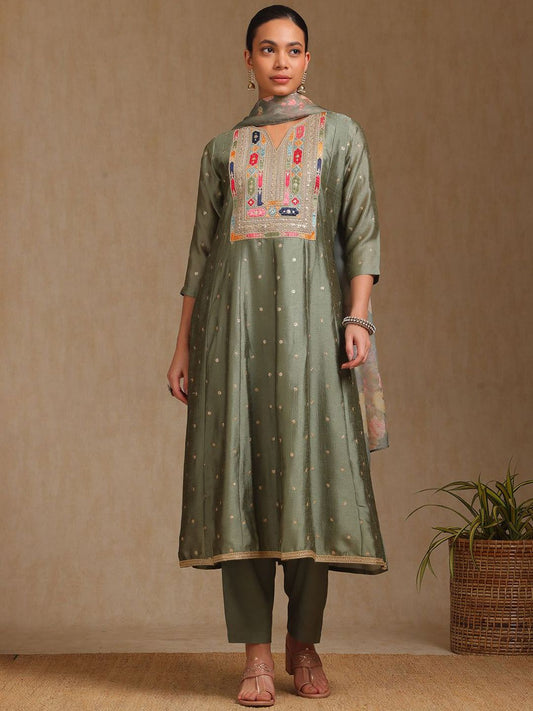 Dhiyona SO Women's Floral Embroidered Notch Neck Sequinned A-Line Kurta With Trousers & Dupatta