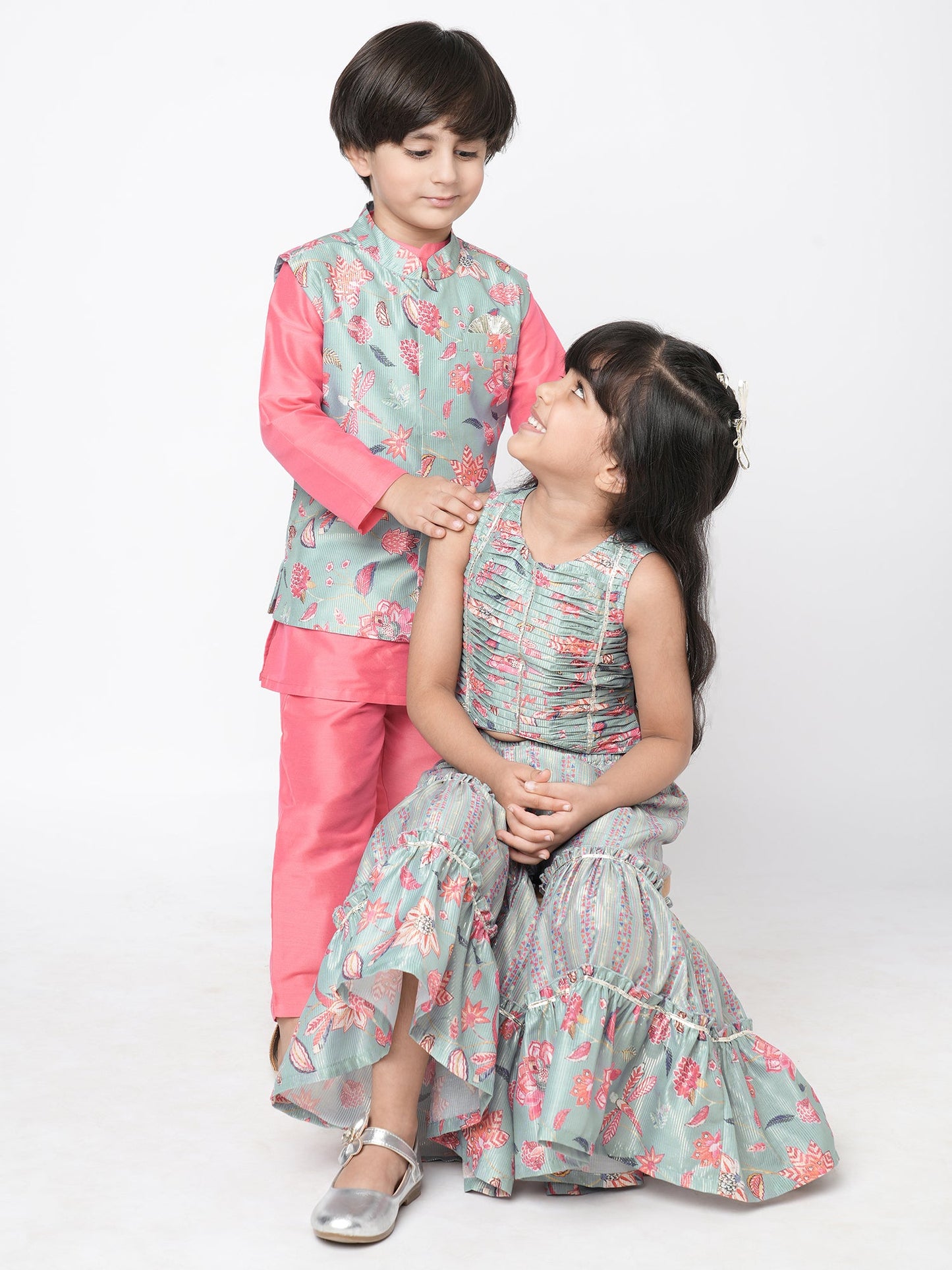 Golden Weaves Pink Kurta with Pant and Jacket set