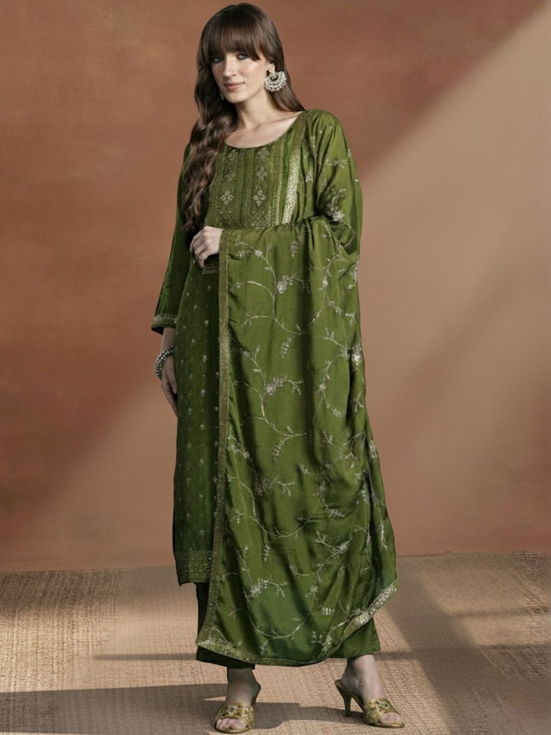 Dhiyona IE Women Regular Kurta with Trousers & With Dupatta
