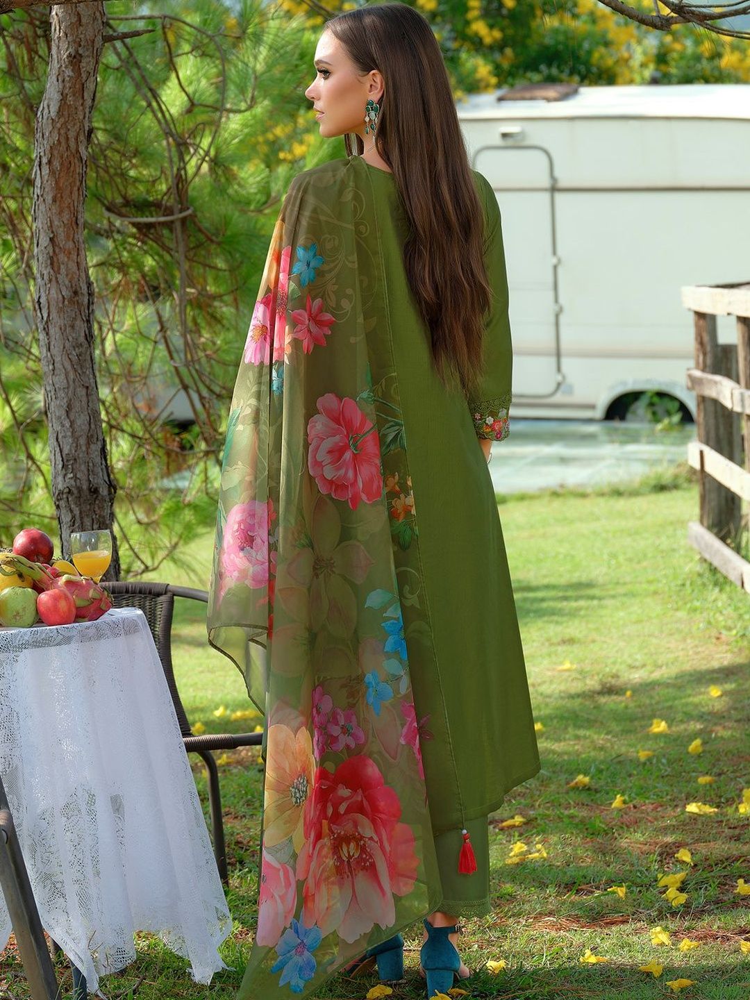 Women Floral Embroidered Kurta with Trousers & Dupatta