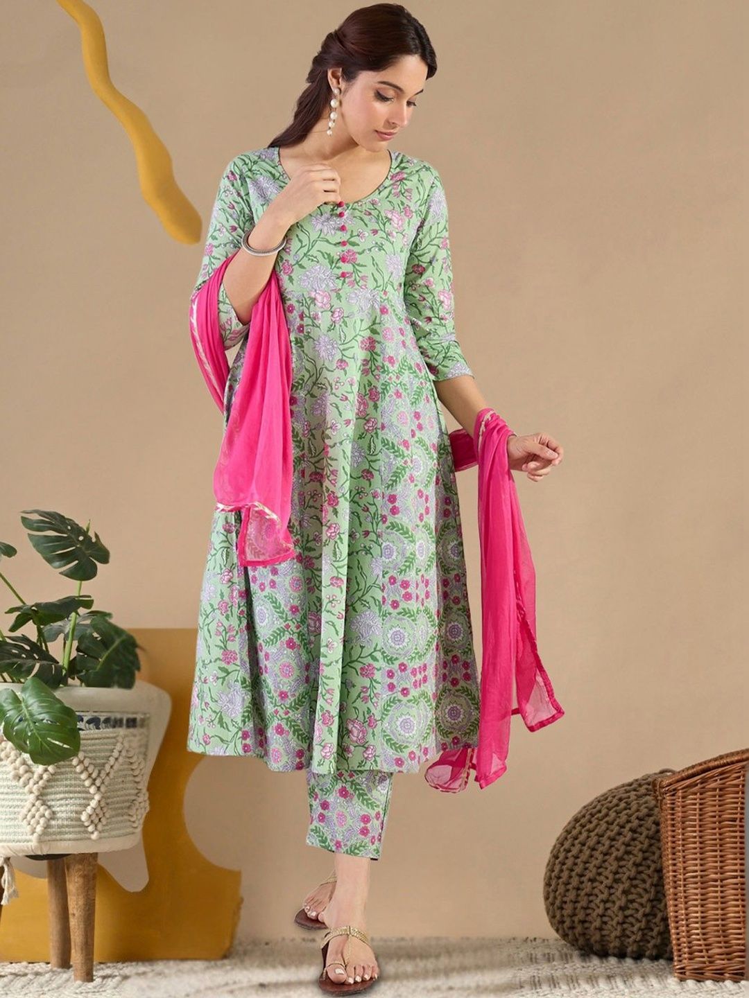 Dhiyona IE Women Floral Printed Panelled Pure Cotton Kurta with Trousers & With Dupatta