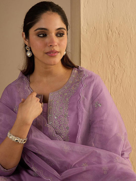 Dhiyona IE Women's Ethnic Motifs Embroidered Thread Work Straight Kurta With Trousers & Dupatta