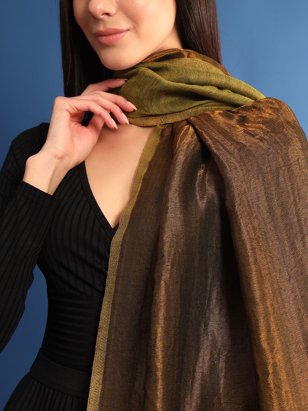 Dhiyona PA Woven Design Woollen Shawl