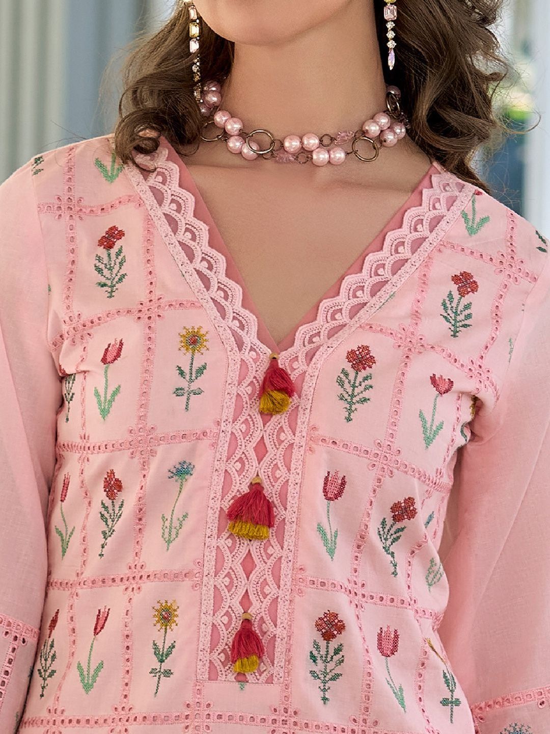 Women Floral Embroidered Regular Thread Work Pure Cotton Kurta with Trousers & With Dupatta