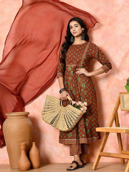 Dhiyona SN Women's Floral Printed Pure Cotton Round Neck Anarkali Kurta With Trouser And Dupatta