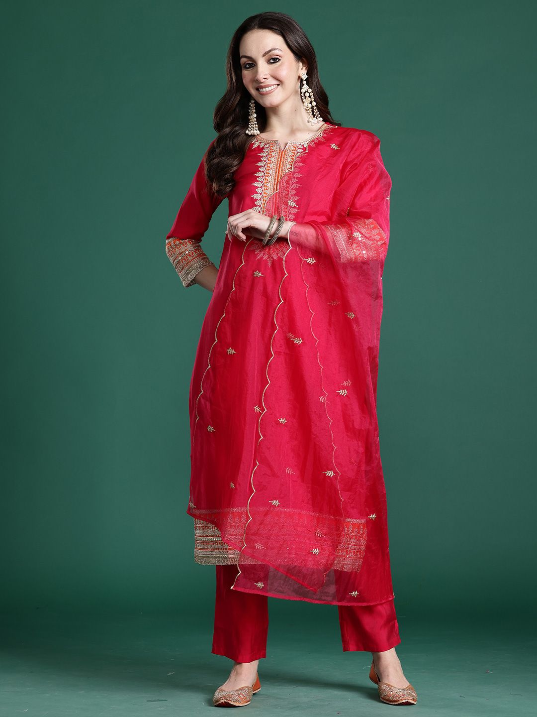 Women Ethnic Motifs Embroidered Regular Thread Work Kurta & Trousers With Dupatta