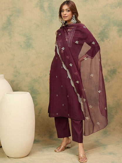 Dhiyona VA Women'sYoke or Border Embroidered Zari Straight Kurta With Trousers & Dupatta