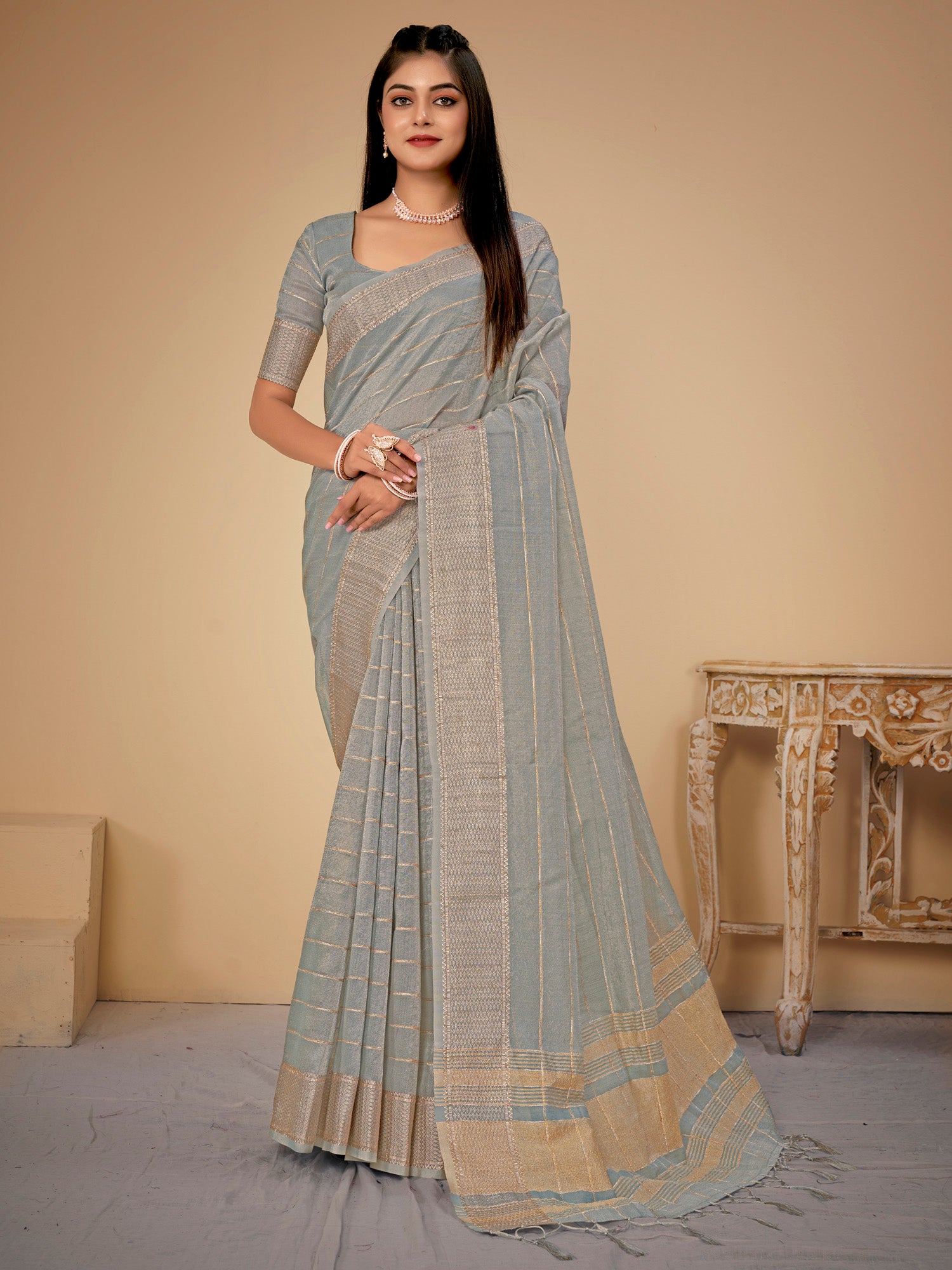 Women's Cotton Silk Grey Woven Design Designer Saree With Blouse Piece