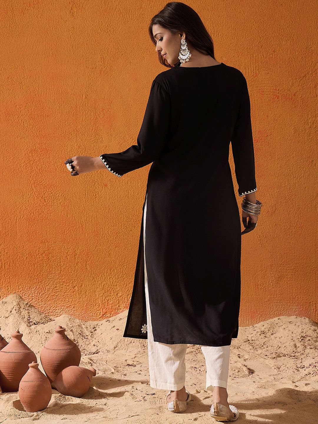 Dhiyona IE Ethnic Motifs Embroidered Straight Kurta