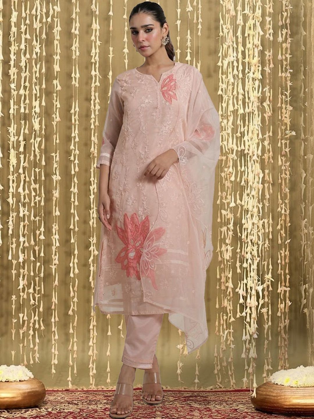 Dhiyona IE Women Floral Embroidered Regular Thread Work Kurta with Trousers & With Dupatta