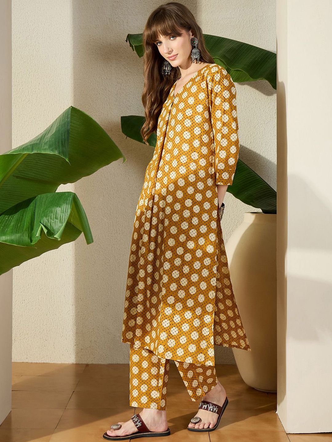 Dhiyona IE Geometric Printed Pure Cotton V-Neck Top With Trousers Co-Ords