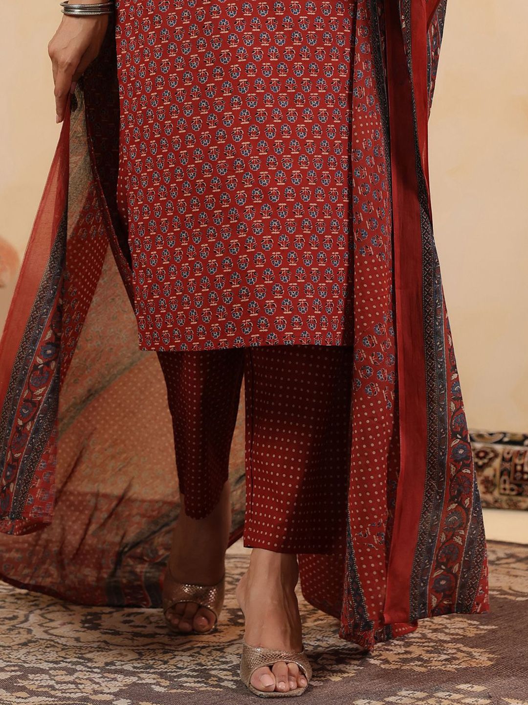 Women Ethnic Motifs Printed Cotton Kurta with Trousers & Dupatta