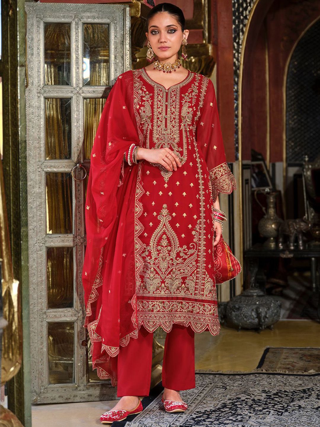Ethnic Motifs Embroidered Sequinned Kurta with Trousers & Dupatta