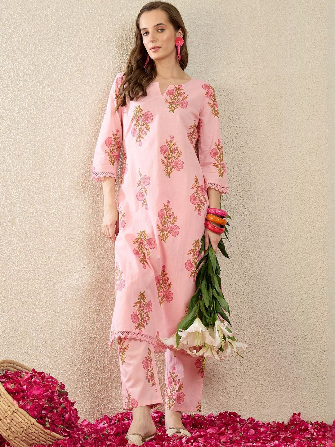 Dhiyona IE Women Floral Printed Regular Pure Cotton Kurta with Trousers