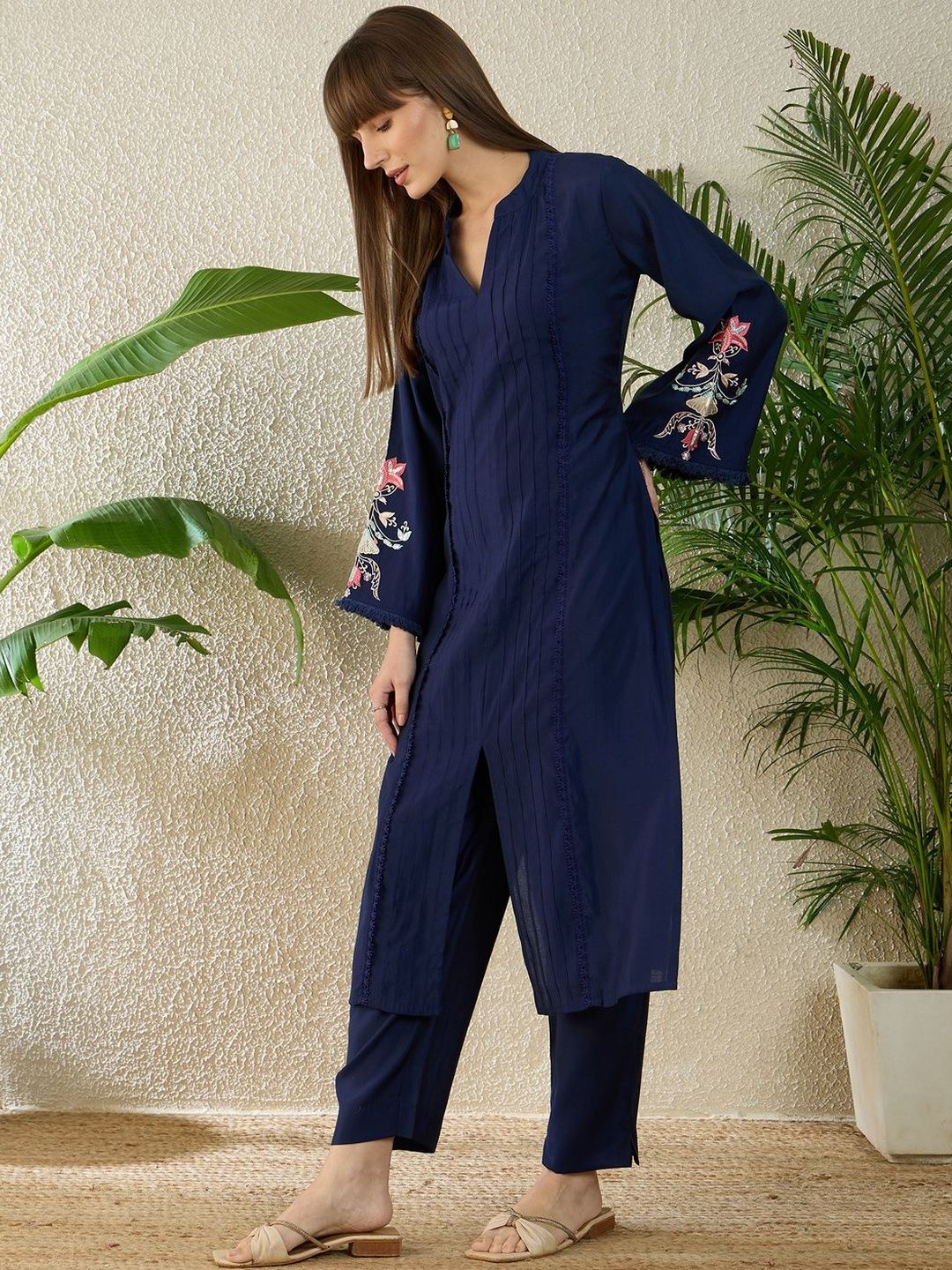 Dhiyona IE Embroidered Mandarin Collar-Neck Top With Trouser