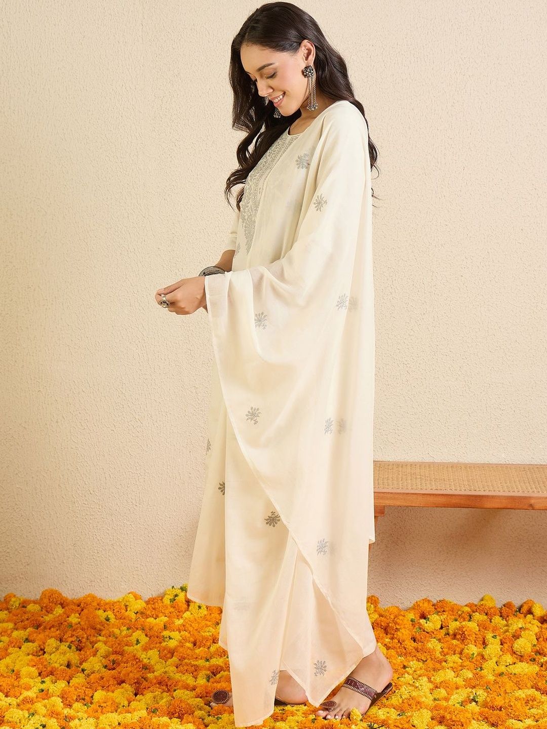 Women Ethnic Motifs Embroidered Regular Thread Work Pure Cotton Kurta with Trousers & With Dupatta