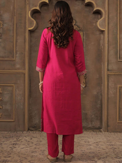 Ethnic Motifs Embroidered Chanderi Cotton Kurta With Trousers & Dupatta