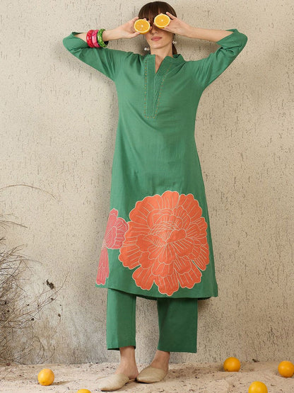 Women Floral Embroidered Regular Thread Work Kurta with Palazzos