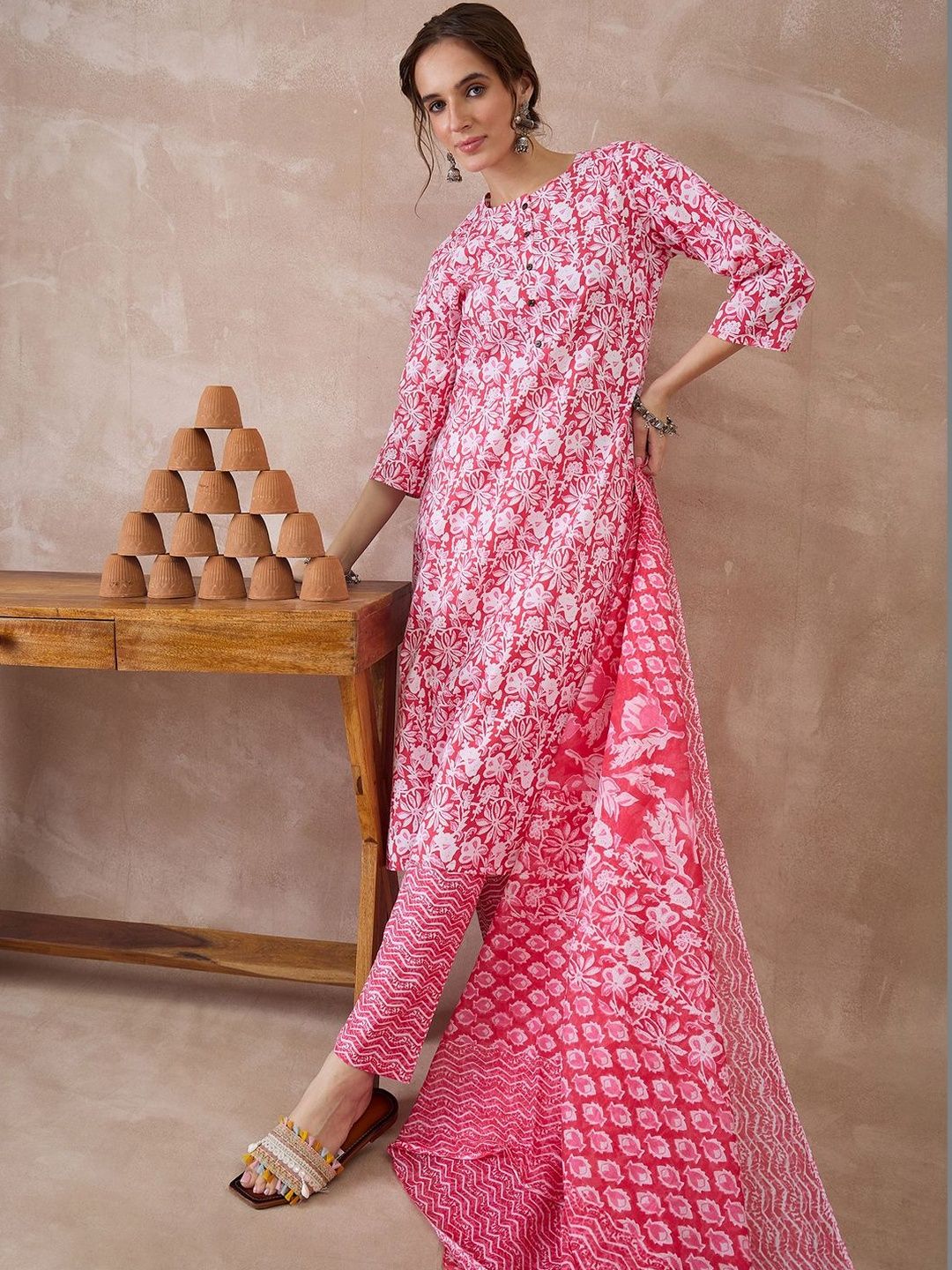 Women Floral Printed Regular Pure Cotton Kurta with Trousers & With Dupatta