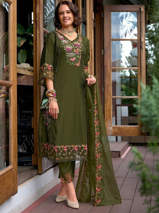 Floral Embroidered V-Neck Straight Thread Work Kurta With Trousers & Dupatta