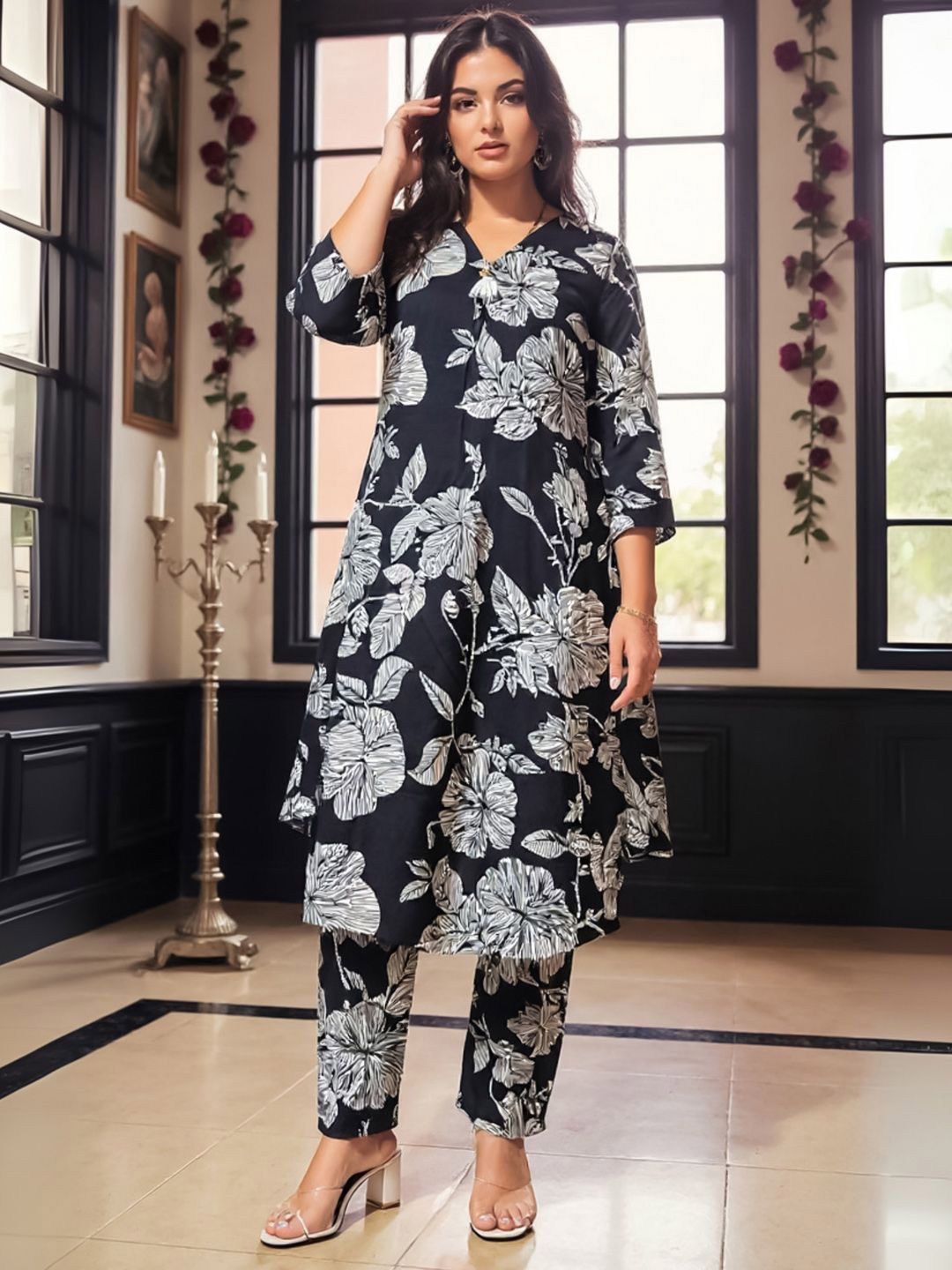 Women Floral Printed Pure Cotton Kurta with Trouser