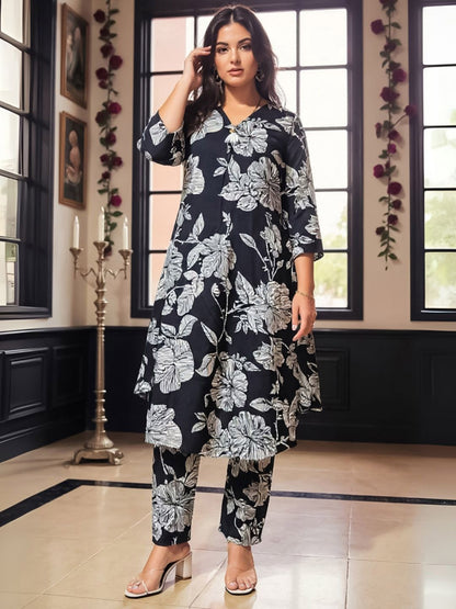 Women Floral Printed Pure Cotton Kurta with Trouser