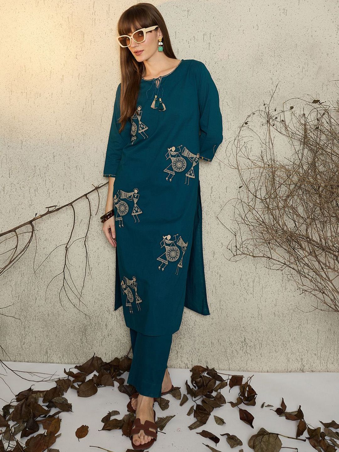 Women Printed Regular Thread Work Pure Cotton Kurta with Trousers