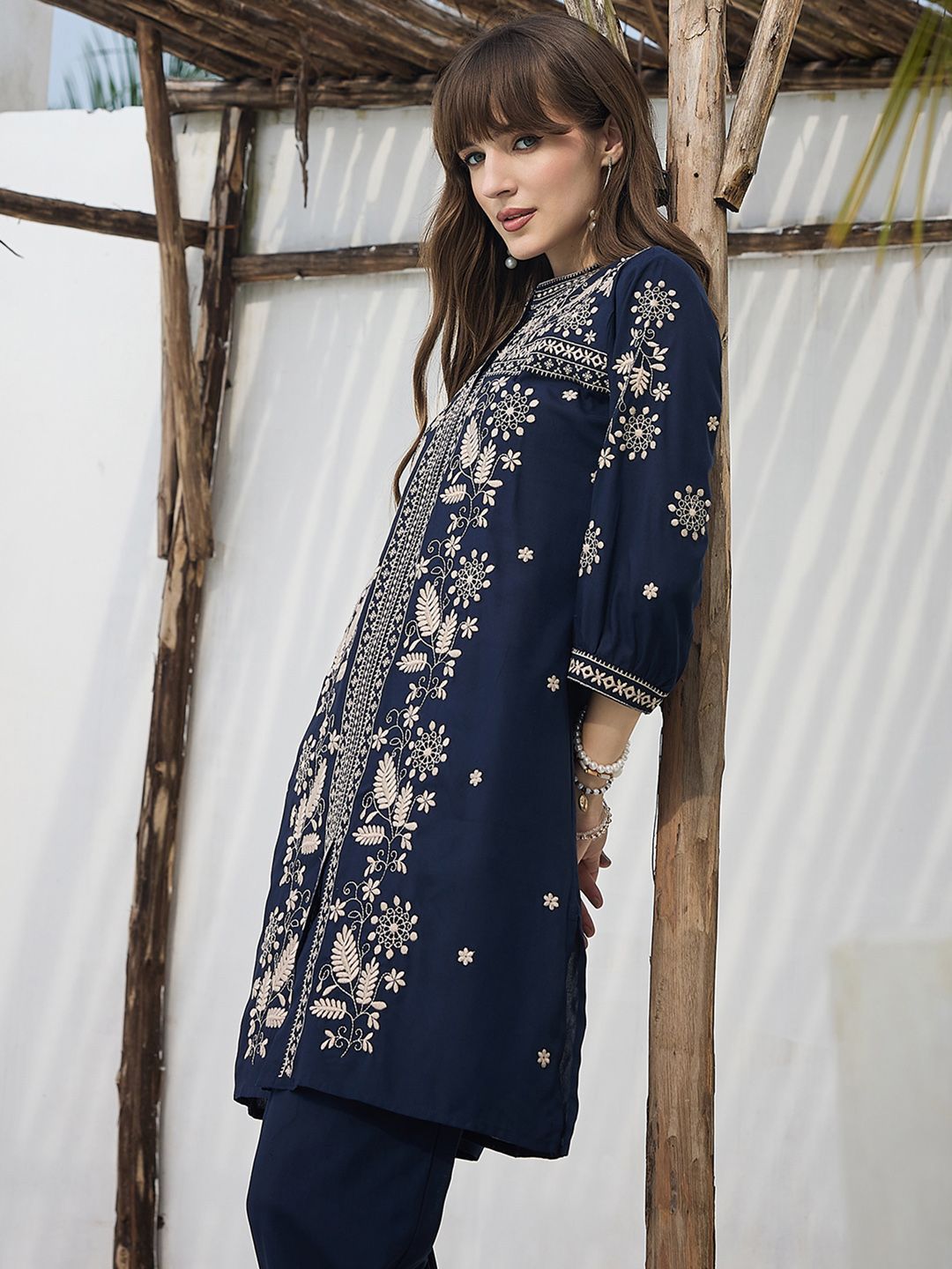 Ethnic Motifs Embroidered Thread Work Kurta With Trousers