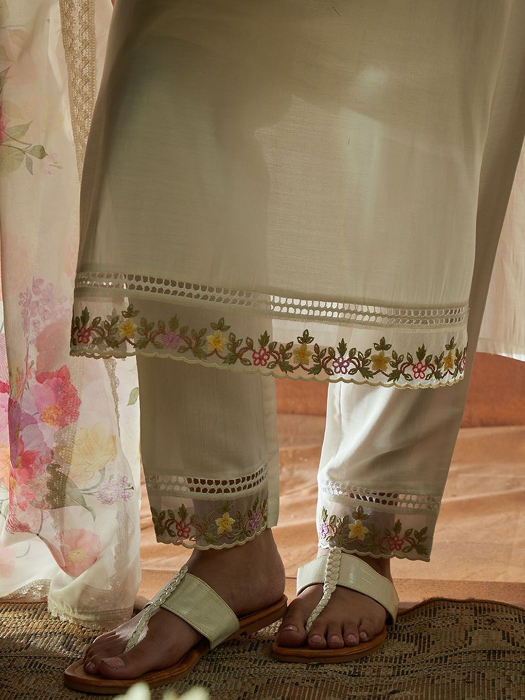 Floral Embroidered V-Neck Thread Work Straight Kurta With Trousers & Dupatta