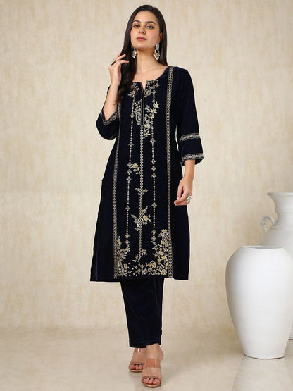 Dhiyona SO Women's Navy Blue Floral Embroidered Round Neck Regular Velvet Kurta With Trouser