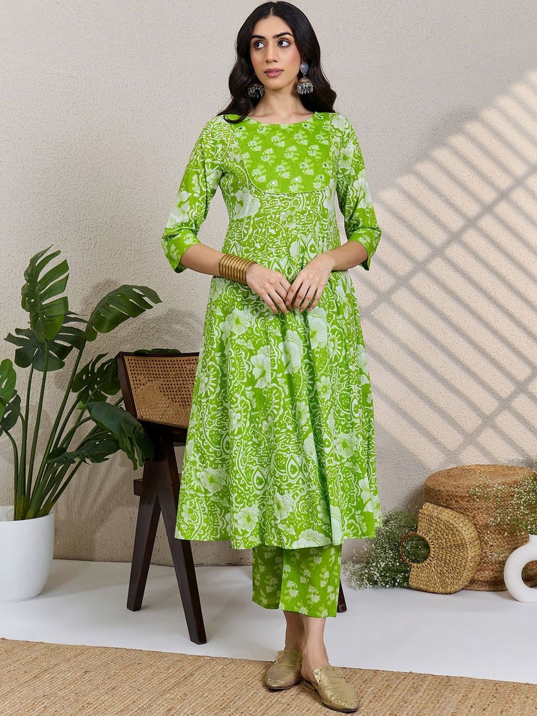 Women Floral Printed Cotton A-Line Kurta with Trousers & Dupatta